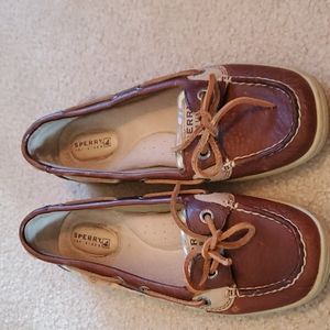 Sperry topsiders